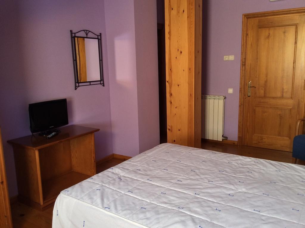Hotel La Ribera Ribera de Cardos Phòng bức ảnh